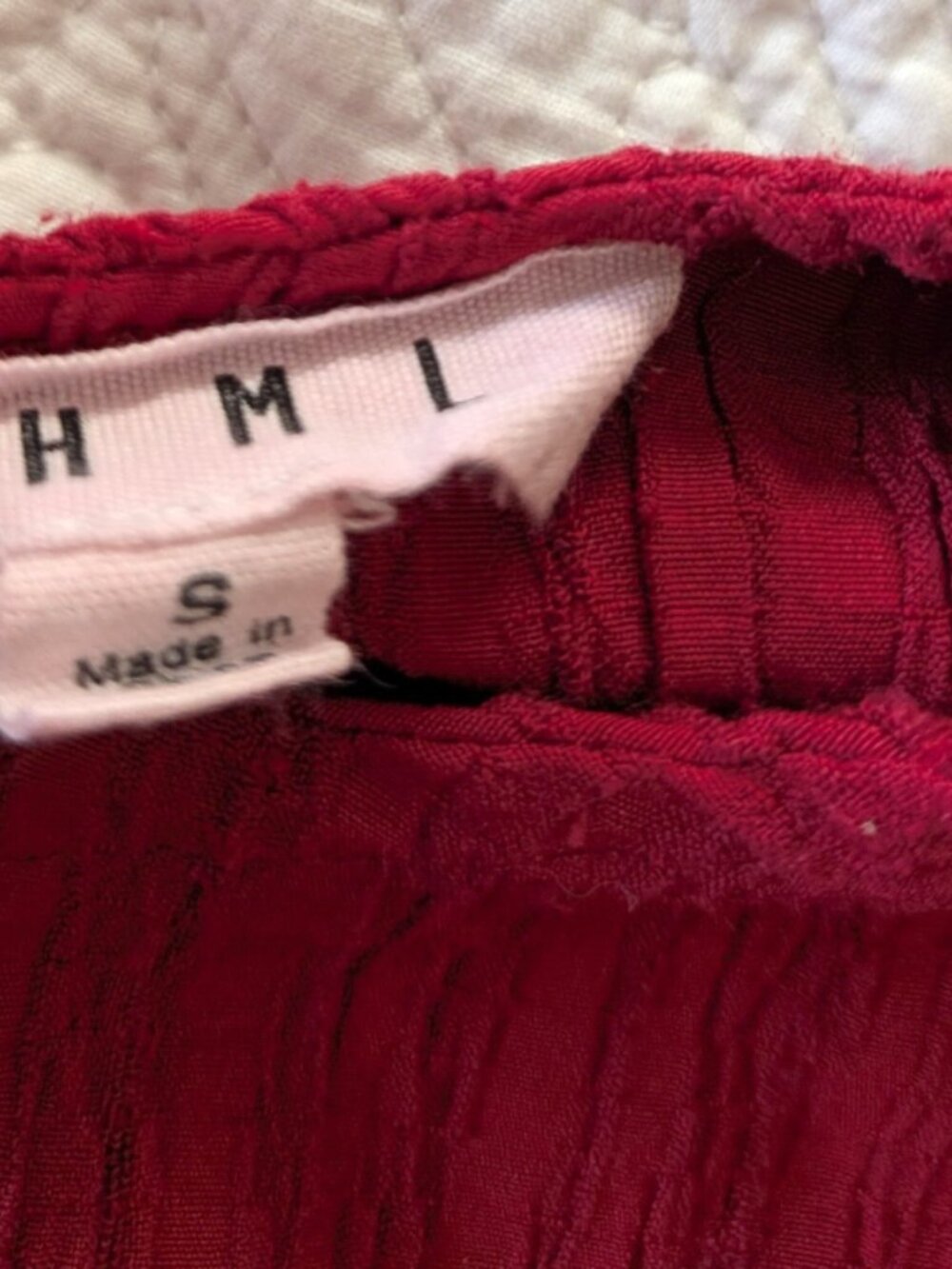 THML Puff Short Sleeve Blouse Garnet Size Small - Picture 9 of 9